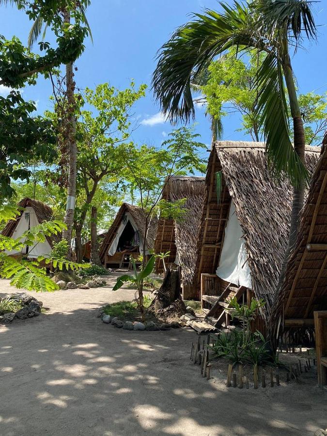 Georgia'S Neverland Hostel Malapascua Buitenkant foto