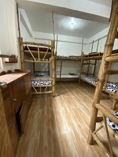 Georgia'S Neverland Hostel Malapascua Buitenkant foto