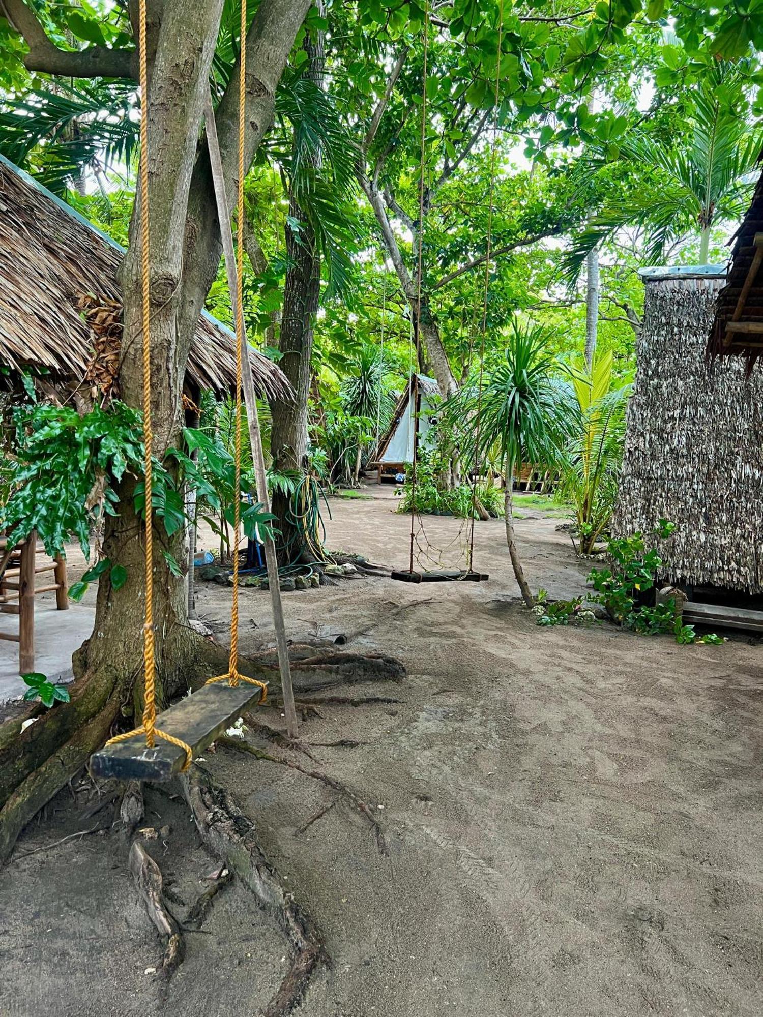 Georgia'S Neverland Hostel Malapascua Buitenkant foto