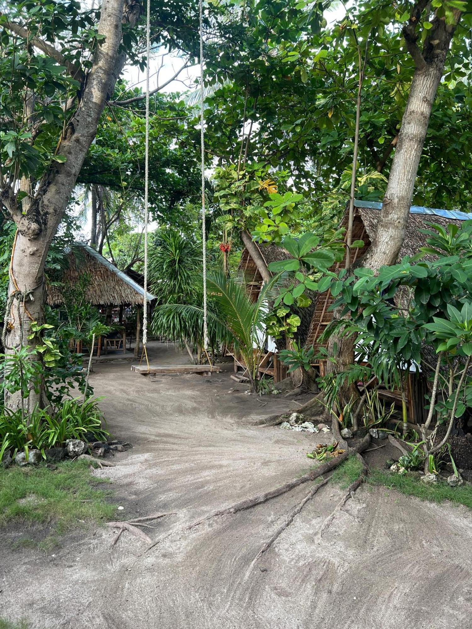 Georgia'S Neverland Hostel Malapascua Buitenkant foto